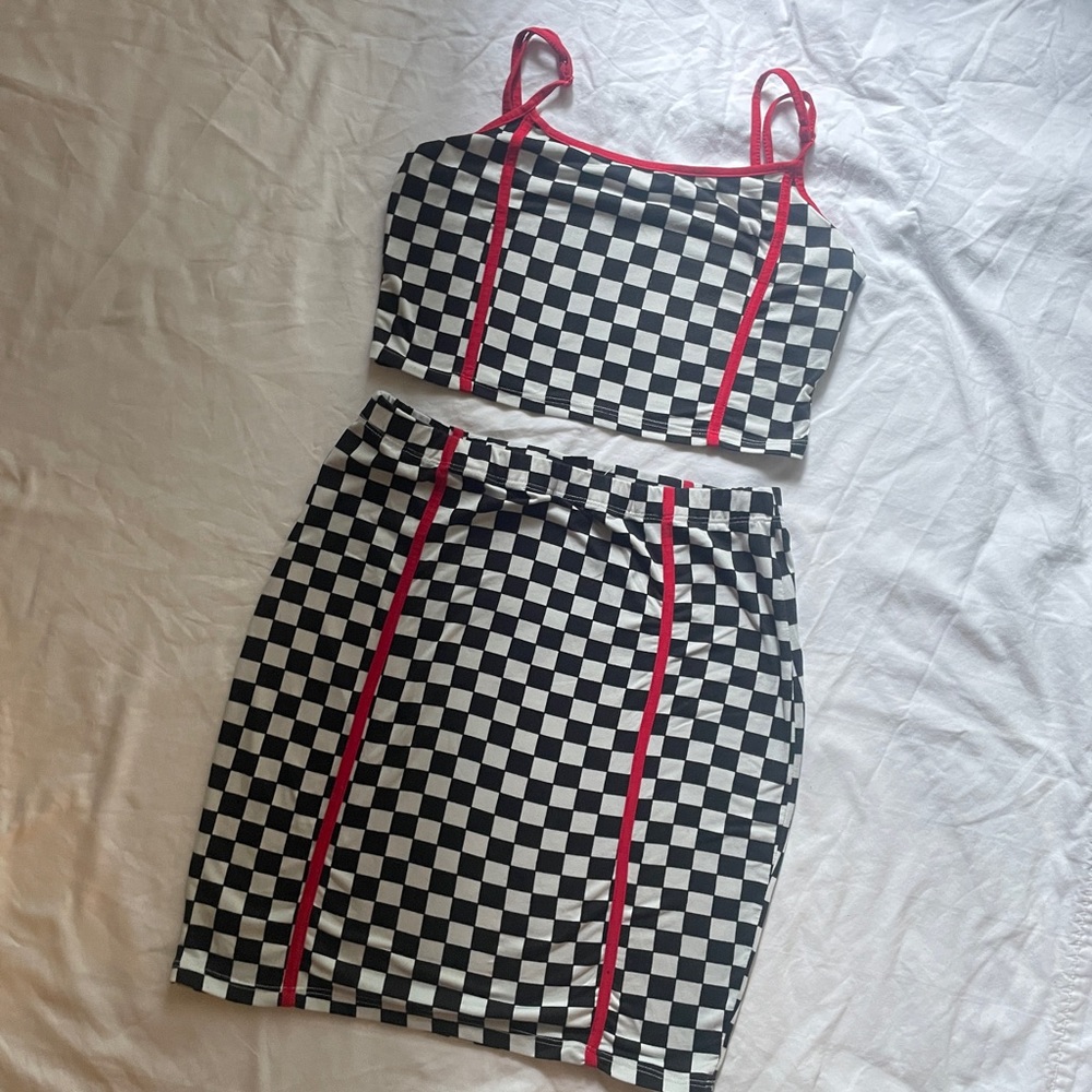 Checker crop top and match skirt ❤️